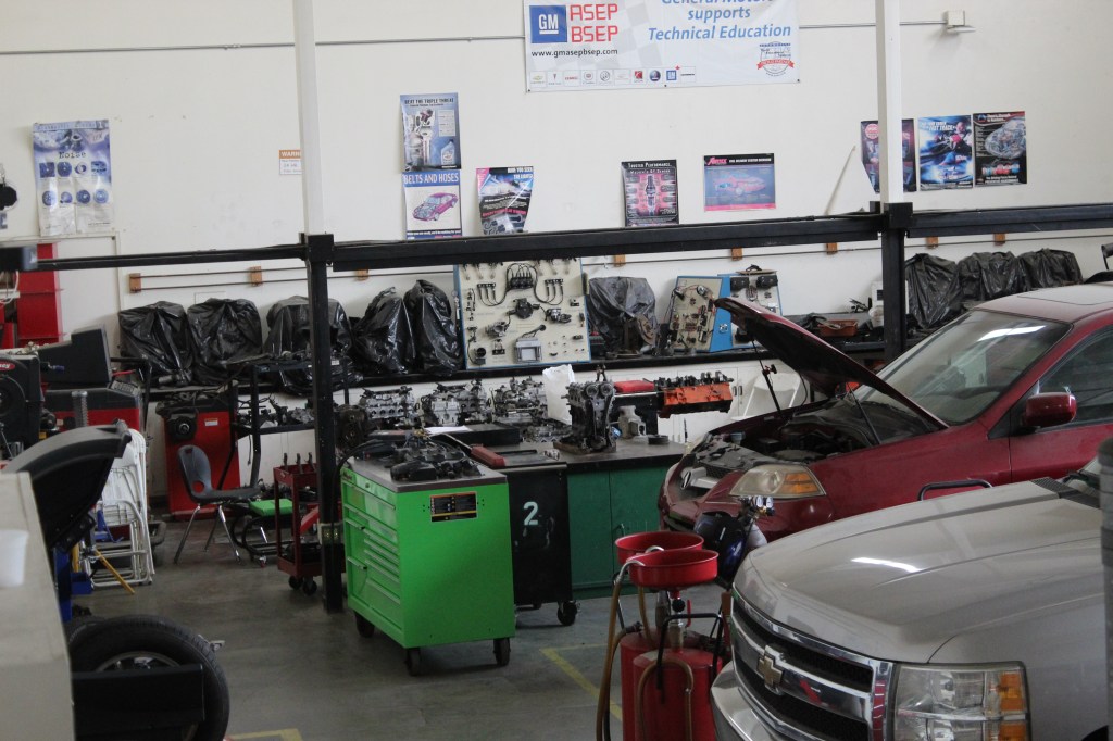 Auto shop teaches students skills that will last for a&nbsp;lifetime