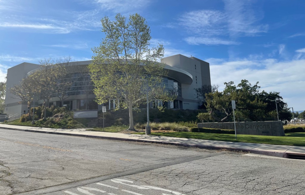 Going to community college offers many&nbsp;benefits
