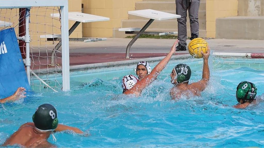 Boys Varsity Water Polo makes waves this&nbsp;season