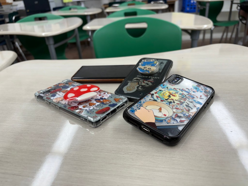 New law restricts phone usage for schools in California 