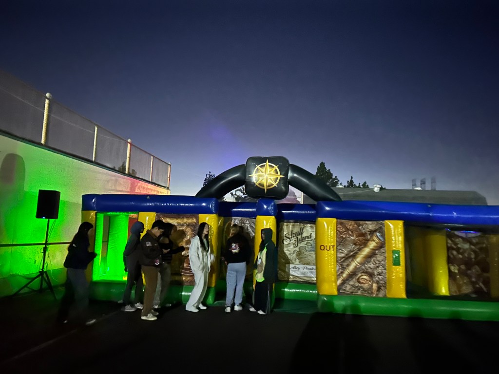Link Crew presents: Freshmen’s first spooky&nbsp;event